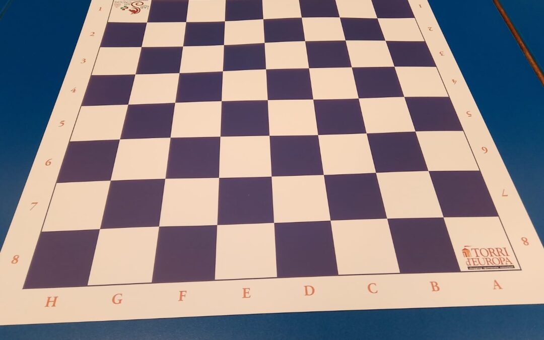 Le speciali scacchiere realizzate per Laboratorio Scacchi dal Centro Commerciale Torri d'Europa di Trieste in occasione del Trofeo dell'Avvento 2025